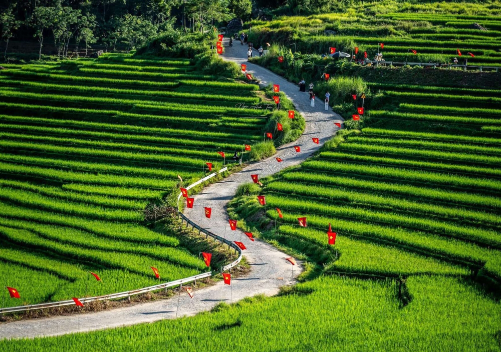 cung-đường-chữ-s-nổi-tiếng-ở-pù-luông